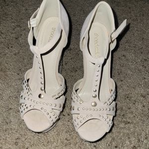 Shoedazzle wedge heel shoes